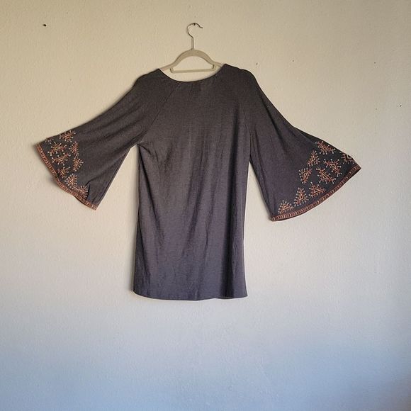 Mollorello round neck embroidered blause size Small color gray and orange - Picture 6 of 13